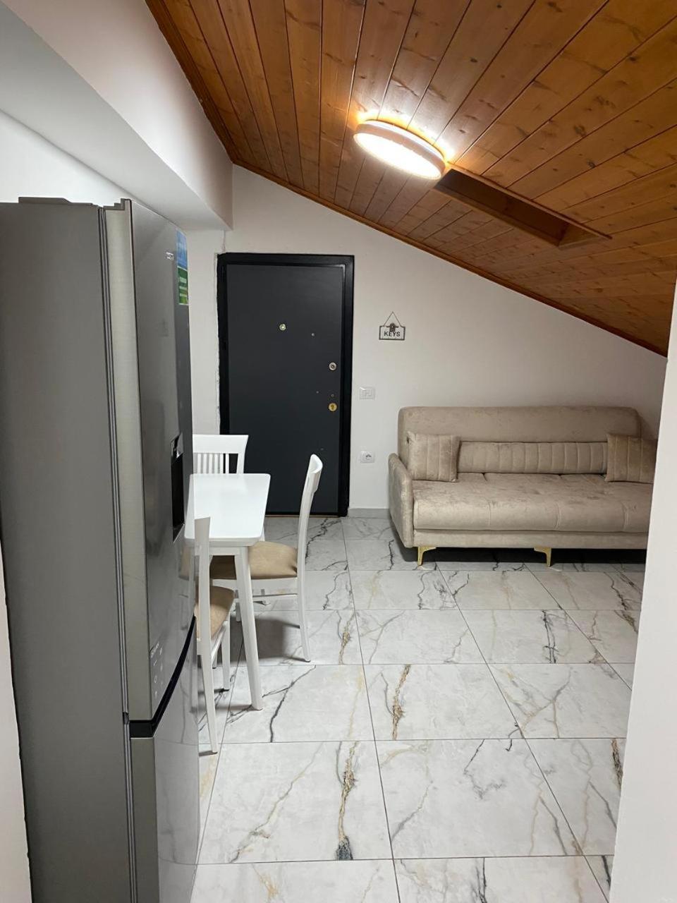 Kanaj And Apartmán