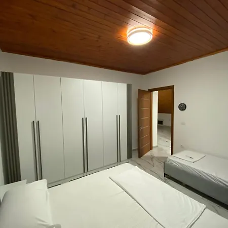 Kanaj Rooms And Apartments Vlore Room photo