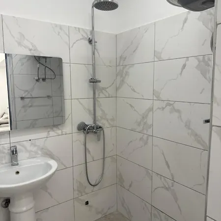 Kanaj Rooms And Apartments Vlore Exterior photo