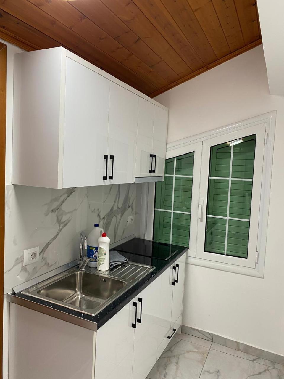 Kanaj And Apartamento Vlorë